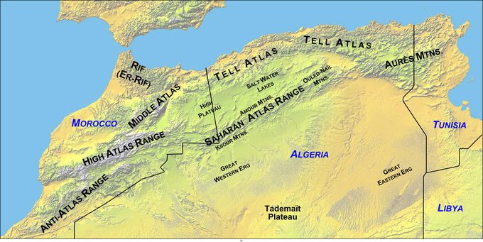 Mapa que muestra la localización de las montañas del Atlas a lo largo del norte de África
