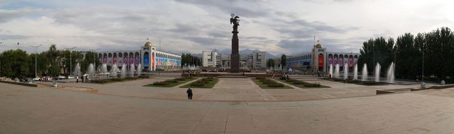 Una panorámica de la Plaza Ala-Too, en el corazón de Bishkek