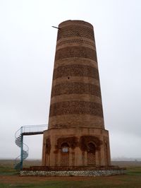 La Torre de Burana en el valle de Chui
