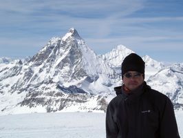Frente el Matterhorn-Cervino (Italia)