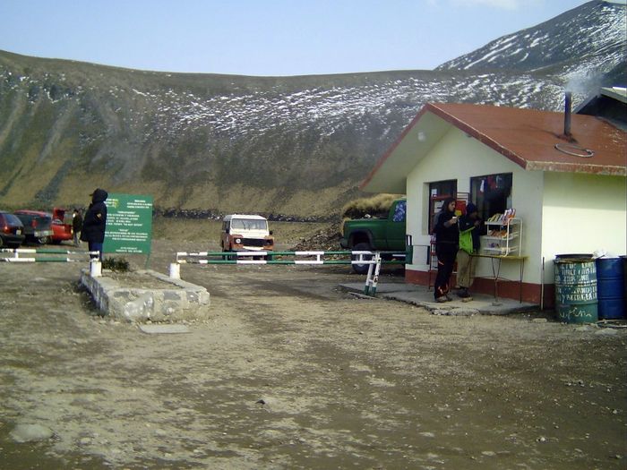 Checkpoint at the Nevado de Toluca