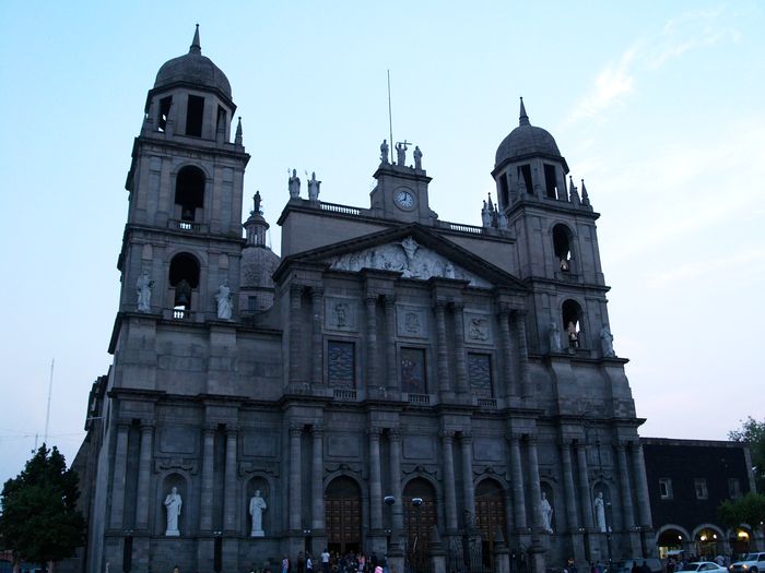 Outside Iglesia Catedral de Toluca de San José at sunset