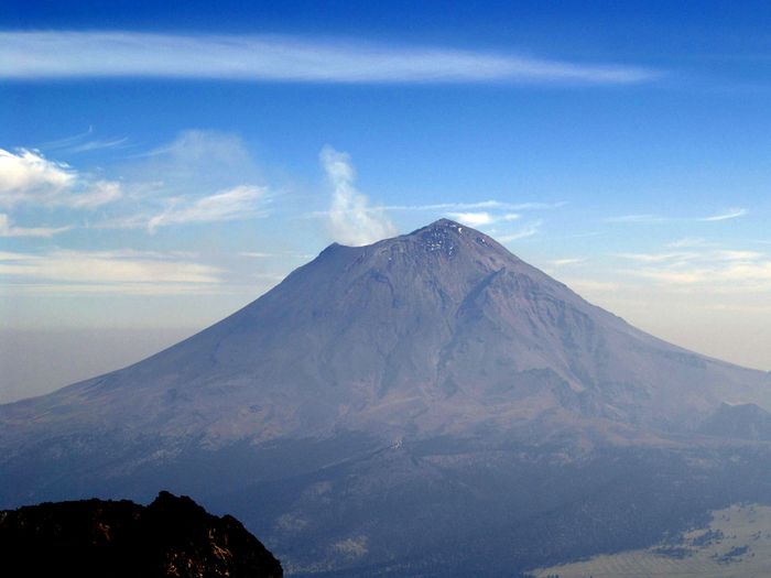 El Popocatépetl visto desde el Iztaccíhuatl